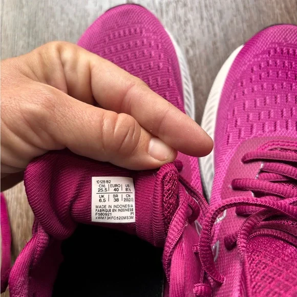 Asics Magenta Gel-Excite 6 Athletic Lightweight
Running Shoes - Picture 5 of 6